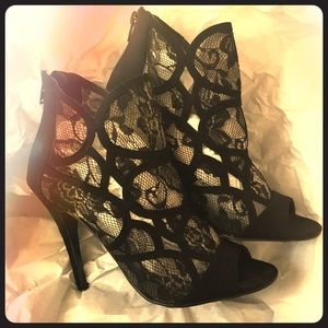 Beautiful Steve Madden Lace Bootie Heels